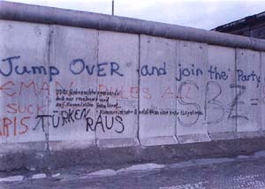 Wall Graffiti 17 KB JPEG